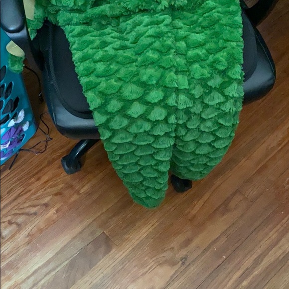 Trex onsie - Picture 2 of 3